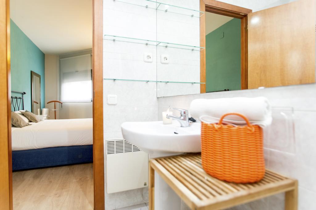 Apartment Bright Sagrada Familia Барселона Номер фото